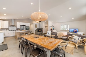 Interior - Hawk Haven_Hot Tub, Hydronic Heat, Game Room w/ Pool Table, Foosball, Arcades, 2790sqft (Truckee)