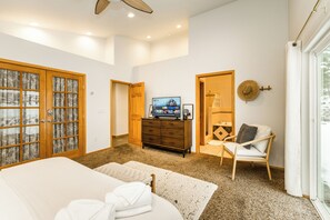 4 habitaciones, escritorio, tabla de planchar con plancha y wifi gratis