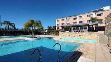 Indoor pool, 2 outdoor pools, pool umbrellas, pool loungers