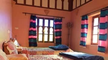 Traditional Triple Room, Balcony, Mountain View | Hypo-allergenic bedding, individually decorated, soundproofing