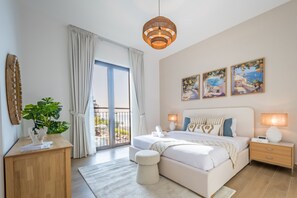 2 bedrooms, in-room safe, iron/ironing board, free WiFi