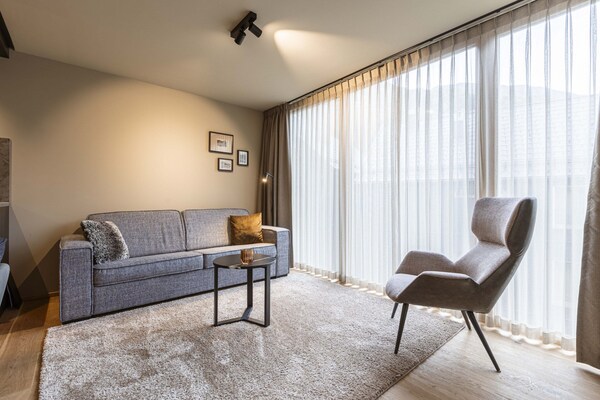 Modern Penthouse With Balcony - Schruns