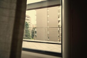 Apartment | Interior - Studio With Gym Near Milan Metro (Milan)