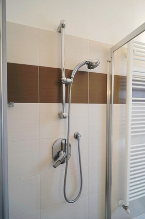Apartment | Bathroom | Hair dryer - Studio With Gym Near Milan Metro (Milan)
