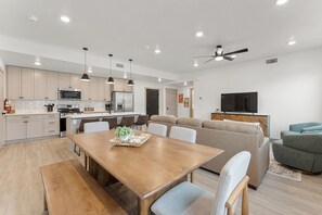 Dining - Copper House: Resort Pools, Lazy River, Pickleball (Hurricane)