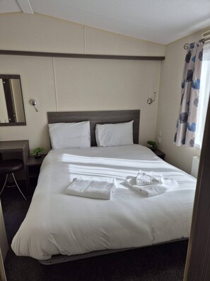 3 多间卧室、旅行婴儿床、免费 WiFi、床单