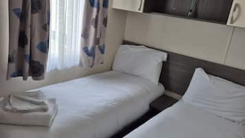 3 bedrooms, bed sheets