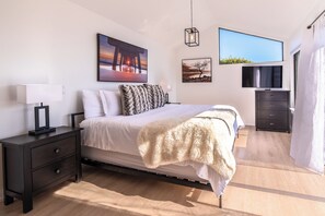 2 室のベッドルーム、アイロン / アイロン台、WiFi (無料)、ベッドシーツ