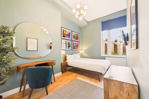 3 多间卧室、办公桌、熨斗/熨衣板、旅行婴儿床