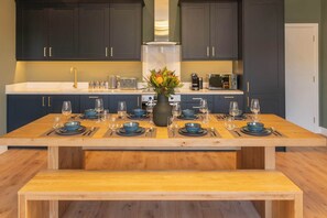 Dining - Host & Stay | The Georgian Quarter @ Catharine IV (Liverpool)
