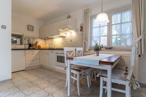 Apartment | Private kitchen - Ferienwohnung in St. Peter-ording (St. Peter-Ording)