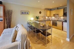 Interior - Host & Stay | Seal View (Whitby)