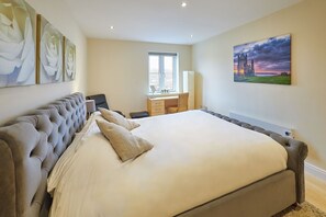 2 bedrooms, desk, iron/ironing board, travel crib