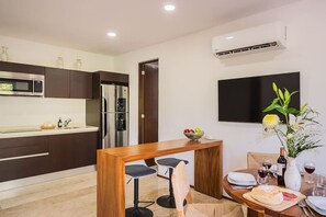 Dining - Central 2BR Sun Lover's Nest w Gym | Rooftop | SPA (Tulum)