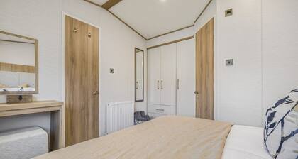 Seaviews Porthkerry Holiday Park Sleeps 6