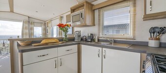 Seaviews Porthkerry Holiday Park Sleeps 6