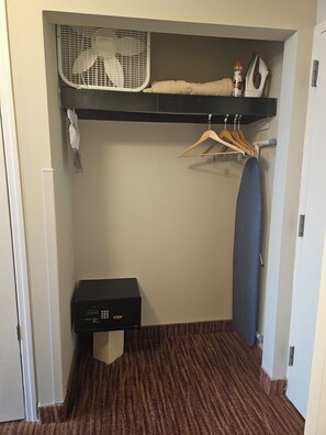 Interior - Oceanview Room @ Landmark Resort (Myrtle Beach)