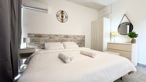 1 quarto, escrivaninha, ferros/tábuas de passar roupa, Wi-Fi