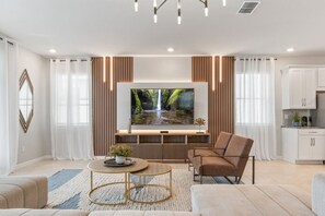 TV, video games - Updated Resort Home Solara by Disney w/ Pool (Kissimmee)