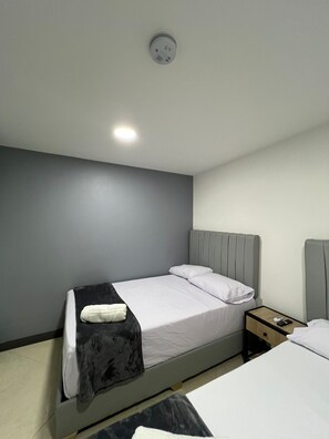Basic Quadruple Room - HOTEL CASA FLORIDA (Medellín)