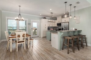Fridge, microwave, oven, stovetop - Still Waters: Gulf-front 4BR retreat with stunning views (Dauphin Island)