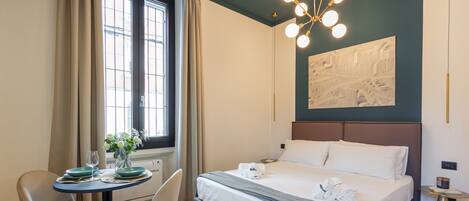 Apartment | Iron/ironing board