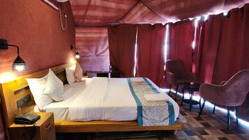 Deluxe Tent, Balcony, Valley View | 1 bedroom, individually decorated, individually furnished, free WiFi