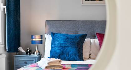 Cosy York Home with Parking - Pass the Keys