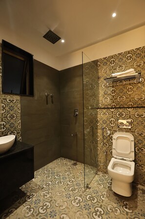 Chambre Confort avec lits jumeaux | Salle de bain