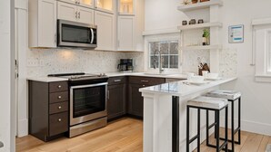 Unclassified image, 5 of 35, button - Chic Luxury Retreat – Old Town Carriage House (Fort Collins)