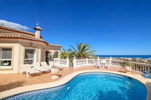 Pool - Luxury villa with panoramic views (Denia)