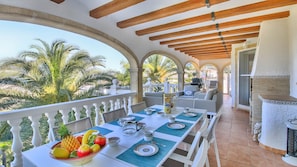 Outdoor dining - Luxury villa with panoramic views (Denia)