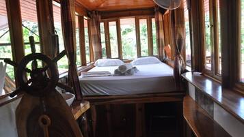 1 chambre, lit parapluie, Wi-Fi gratuit, draps fournis