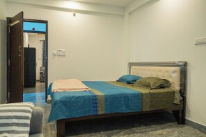 Quarto casal luxo | Escrivaninha, Wi-Fi de cortesia