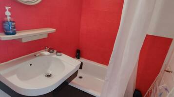 Savon, papier toilette