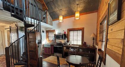 Mountain Hideaway! A Beautiful Creekside Cabin Now With New Lower Rates!
