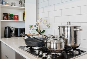 Fridge, microwave, oven, stovetop