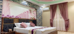 Soundproofing, free WiFi, bed sheets