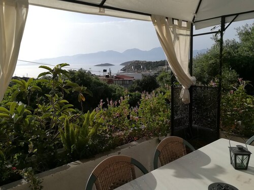 Sunny apartment with view to the Mirabello Gulf