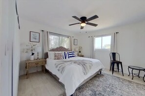4 bedrooms, iron/ironing board, travel cot, free WiFi