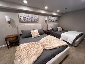 3 makuuhuonetta, silitysrauta/-lauta, internet, vuodevaatteet