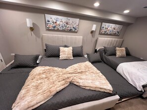 3 chambres, fer et planche à repasser, accès Internet, draps fournis