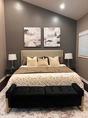 3 bedrooms, iron/ironing board, Internet, bed sheets