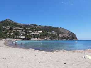 Sun-loungers, beach towels