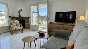 TV