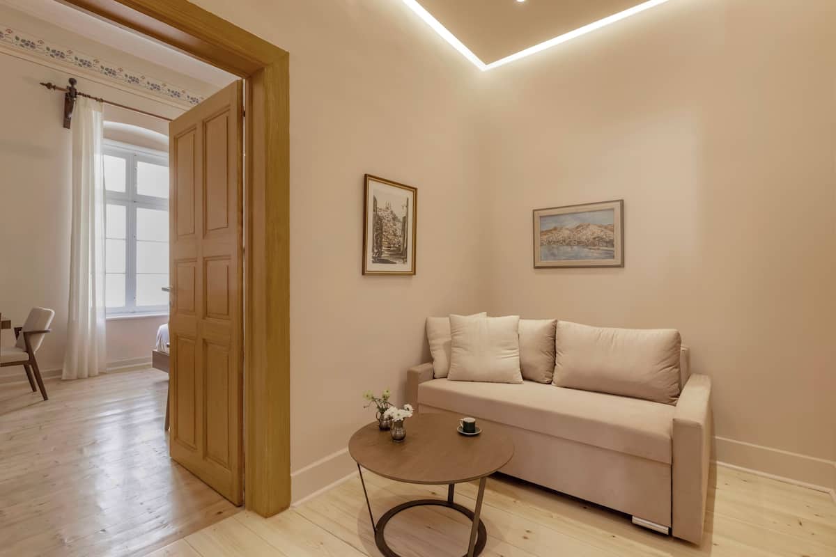 Comfort Triple Room, City View | Individually decorated, desk, soundproofing, iron/ironing board