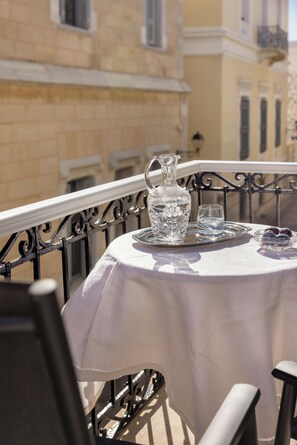 Deluxe Double Room, City View, Corner | Street view - 6 Roosevelt Str. (Syros)