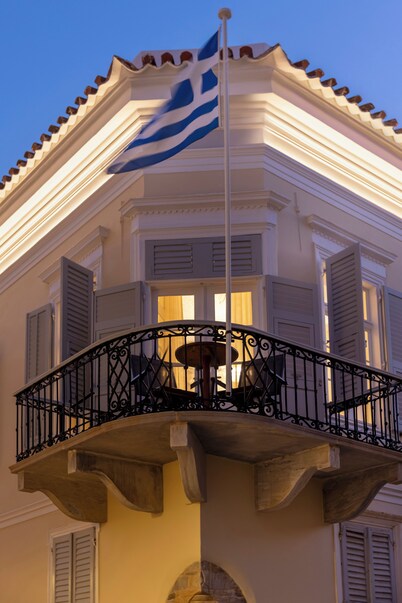 6 Roosevelt Str.