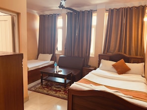 Premium bedding, memory foam beds, soundproofing, free WiFi