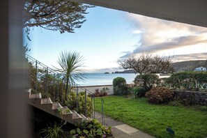 Property grounds - 2 Beach Court - Direct Beach Access, Sea Views (Saundersfoot)